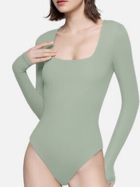 PUMIEY Bodysuit Shapewear Thong in Sage Green